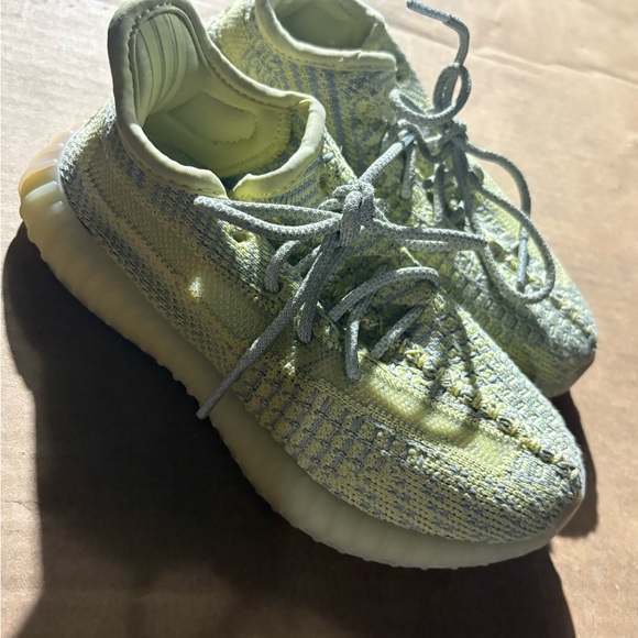 Adidas Light Yellow Knit Shoes - Picture 3 of 4
